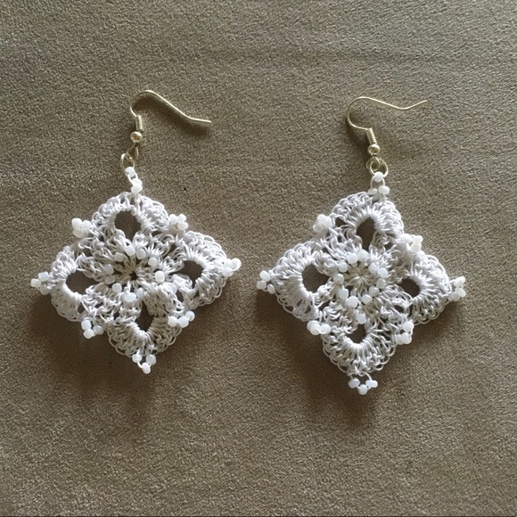 💼 Hand Crafted Crochet Beaded Square Earrings 💼 - Picture 4 of 6